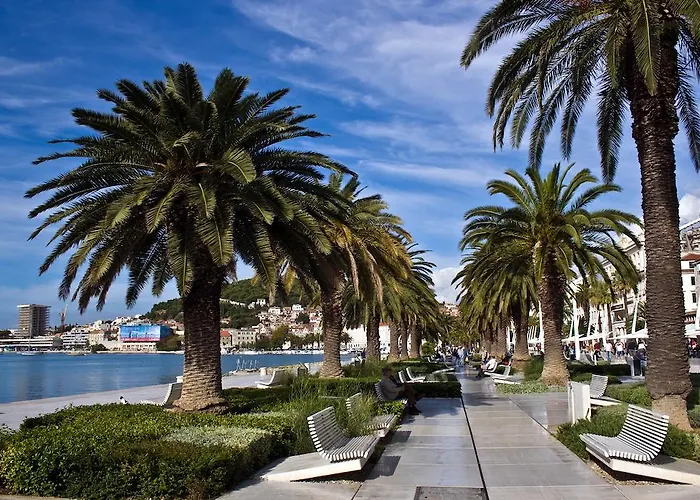 Diocletians Center Split