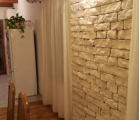 Diocletians Center Split